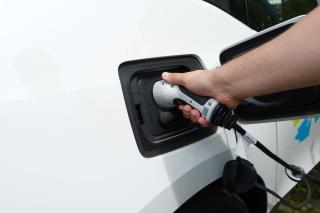 Mehr Geld für Elektro- und Brennstoffzellenfahrzeuge
